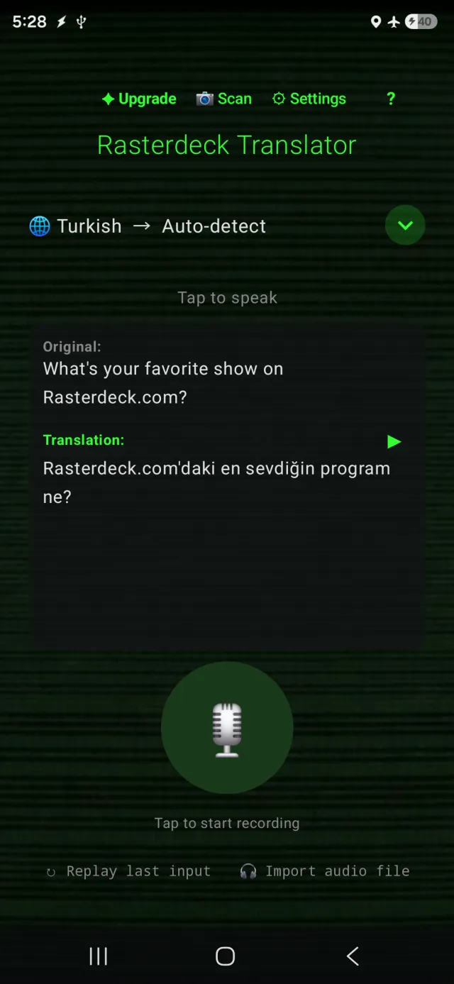 Rasterdeck Translator konuşmayı başka bir dile çeviriyor, tamamen çevrimdışı — uçak modu açık.